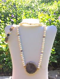 Beautiful Agate & Bead Necklace and Bracelet 202//269